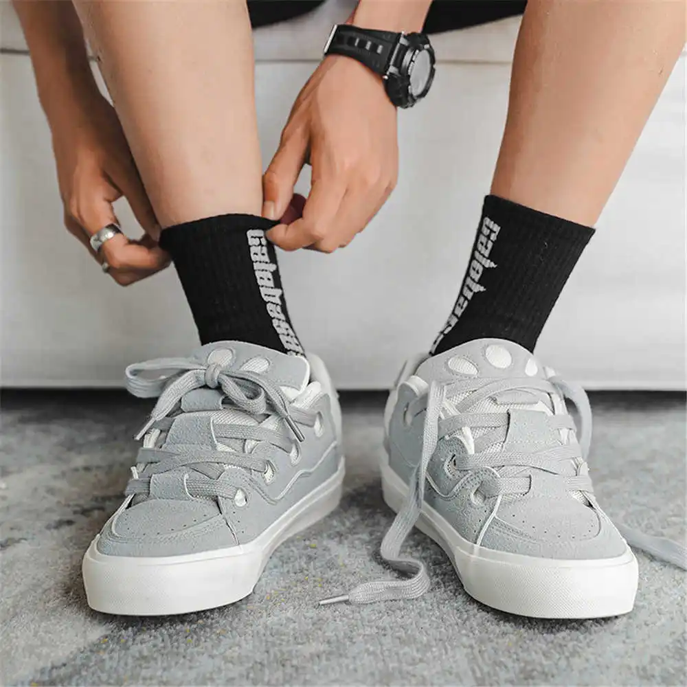 Con cordones, zapatos escolare - Unique Tech Accessories Gifts reseña y precio